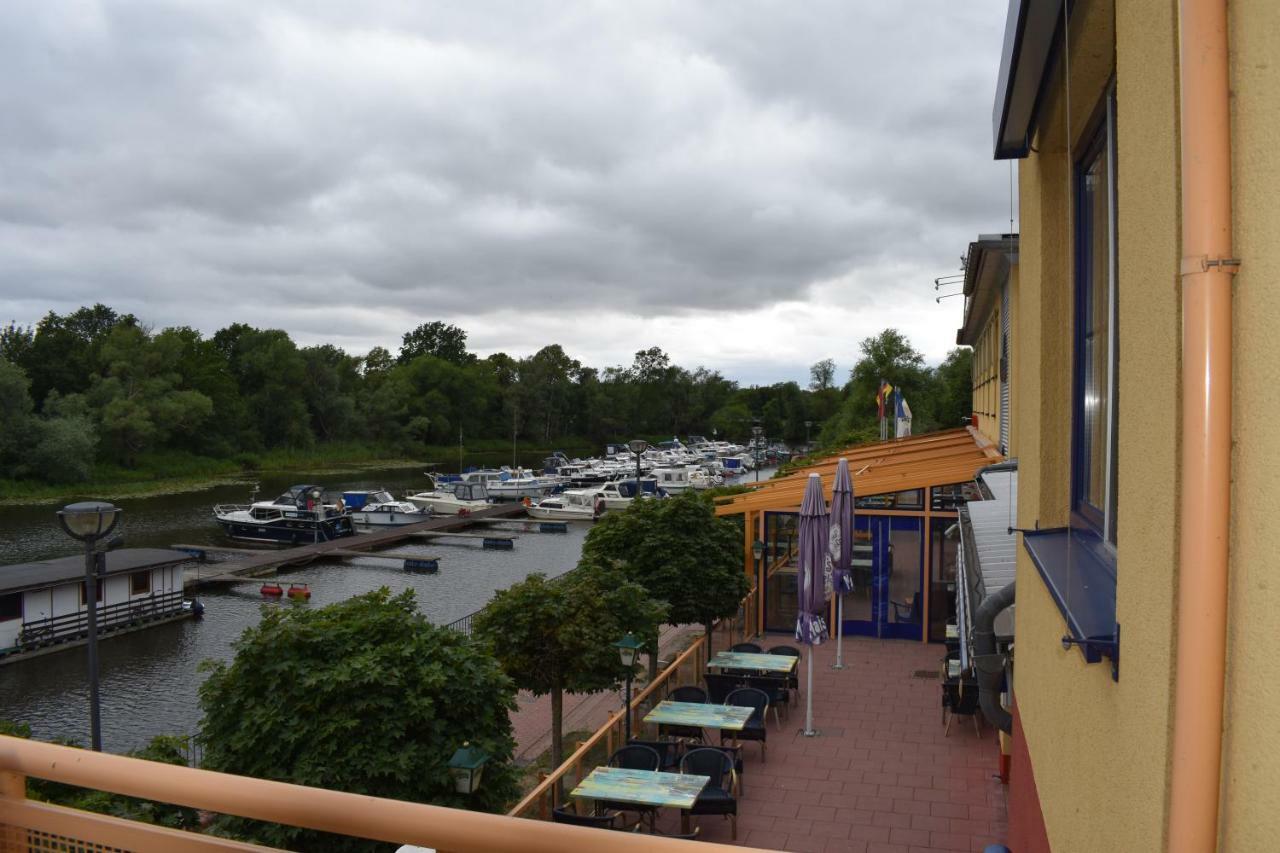 Hotel Garni "Am Hafen" Havelberg Zewnętrze zdjęcie